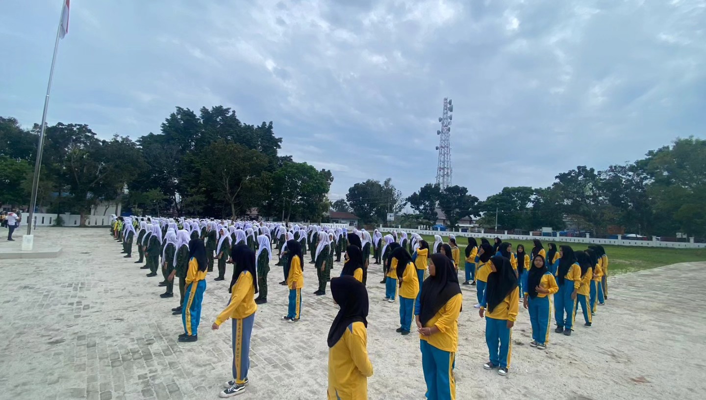 Menghadiri Undangan Senam Bersama di Kantor Camat Bandar: Siswi SMK Swasta Satrya Budi 1 Perdagangan Beraksi