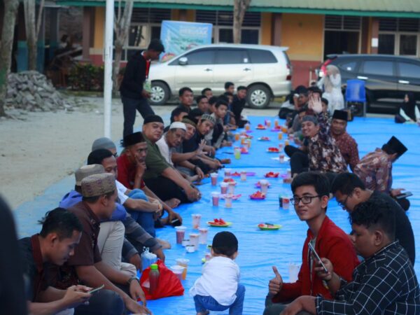 Bersamaan dengan Pimpinan Yayasan, Kepala Sekolah, Guru-Guru, dan Stakeholder, SMK Satrya Budi 1 dan 2 Perdagangan Hadiri Acara Buka Puasa Bersama di SMK Swasta Satrya Budi 1 Perdagangan