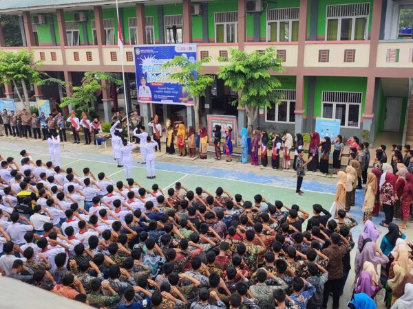 Upacara Bendera Hari Pendidikan Nasional 2024 di SMK Swasta Satrya Budi 1 Perdagangan Upacara Bendera Hari Pendidikan Nasional 2024 di SMK Swasta Satrya Budi 1 Perdagangan