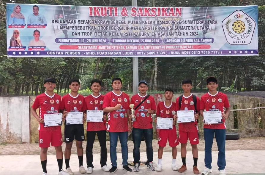 Empat Siswa SMK Swasta Satrya Budi 1 Perdagangan Ikuti Open Turnamen Sepak Takraw Junior 2006, Mewakili PSTI Simalungun dan Raih Juara Harapan