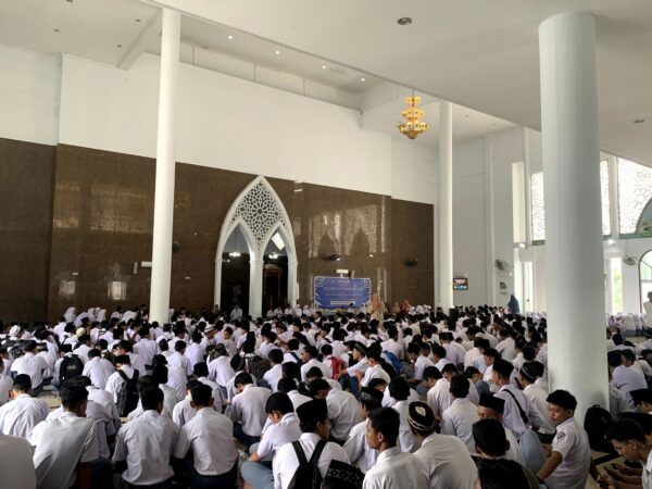 Pengajian Maulid Nabi Muhammad SAW 1446 H di Masjid Agung Al-Munawarrah Bersama Al Ustadz Muhammad Abdul Latif