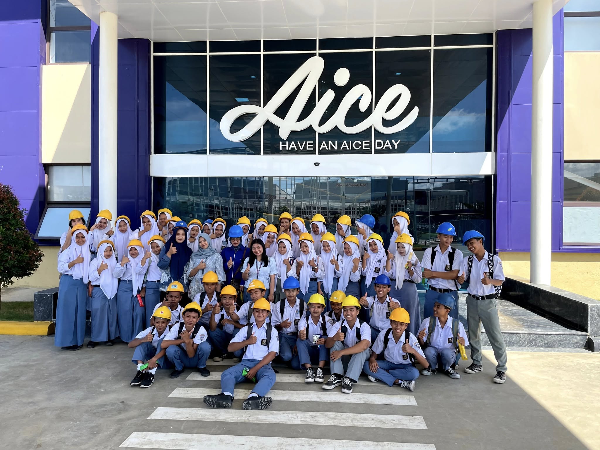 SMK Swasta Satrya Budi 1 Perdagangan Laksanakan Kunjungan Industri ke PT. AICE Sumatera Industry