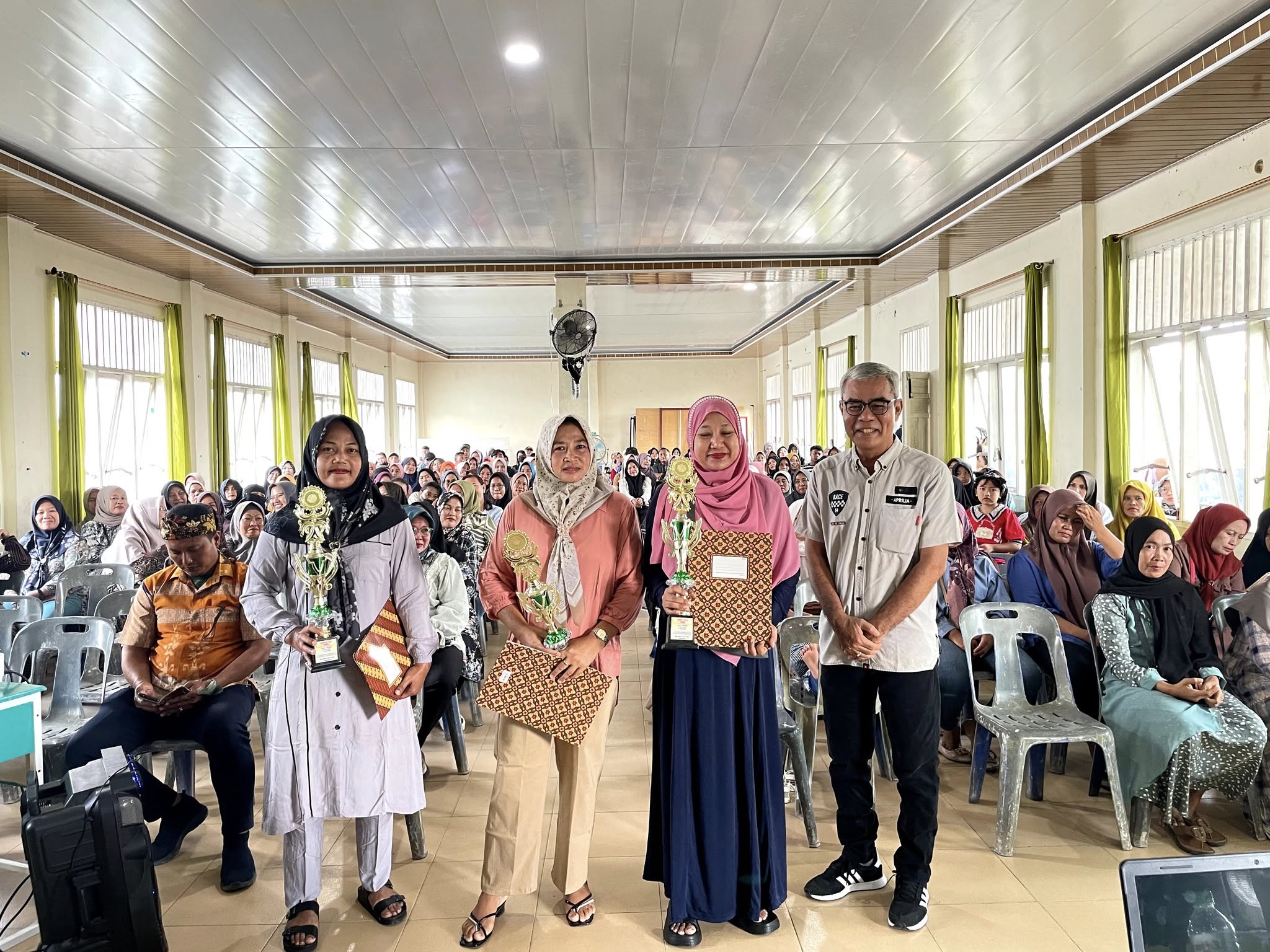 SMK Swasta Satrya Budi 1 Perdagangan Umumkan Penerimaan Raport Semester Genap TP 2024/2025, Beri Penghargaan Bebas SPP untuk Juara Umum