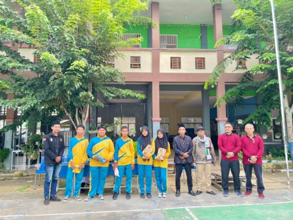 Road Show Dakwah dan Motivasi Spirit Al-Qur'an Bersama Ustadz Ferry Avandy dan Duta Da’i Cilik TVRI Sumut 2024 di SMK Satrya Budi 1 Perdagangan