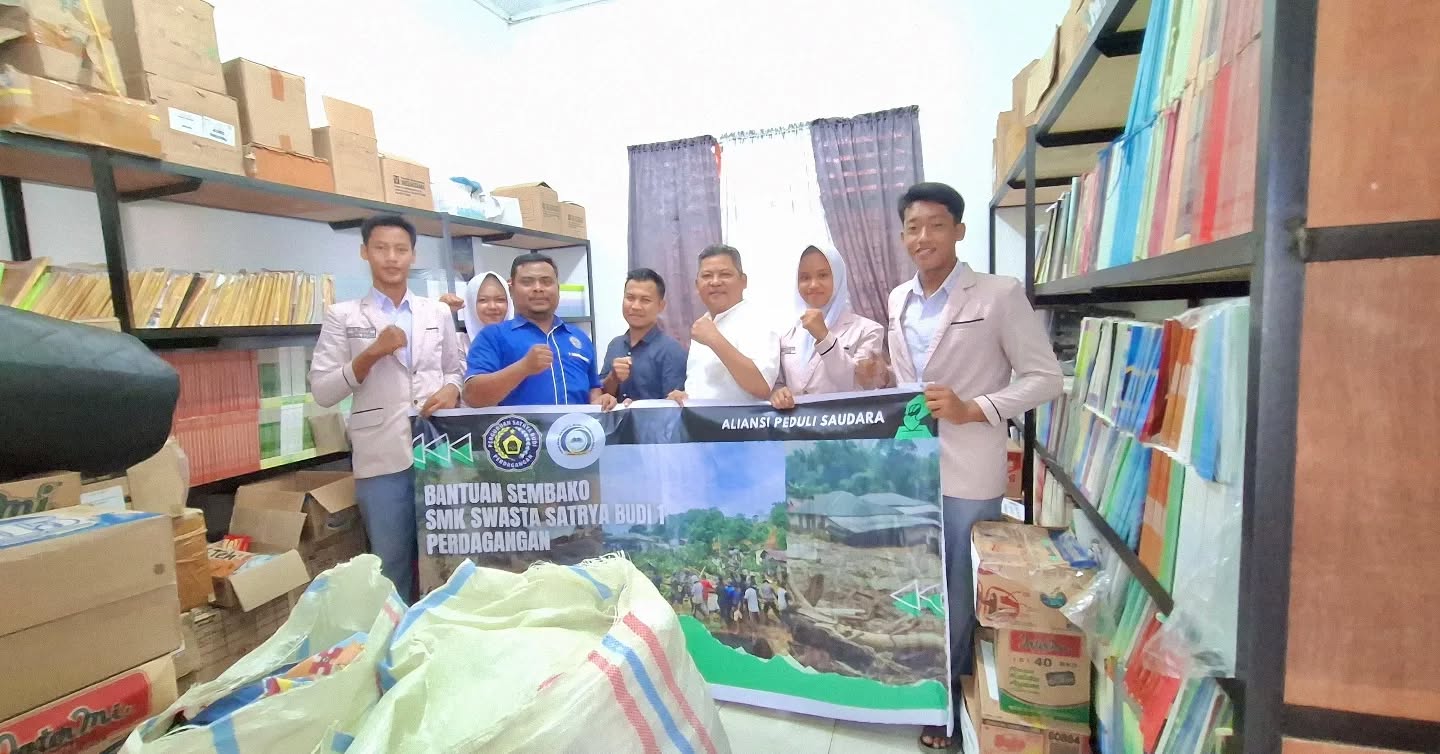 SMK Satrya Budi 1 Perdagangan Salurkan Donasi Sembako untuk Korban Banjir dan Longsor di Sumatera