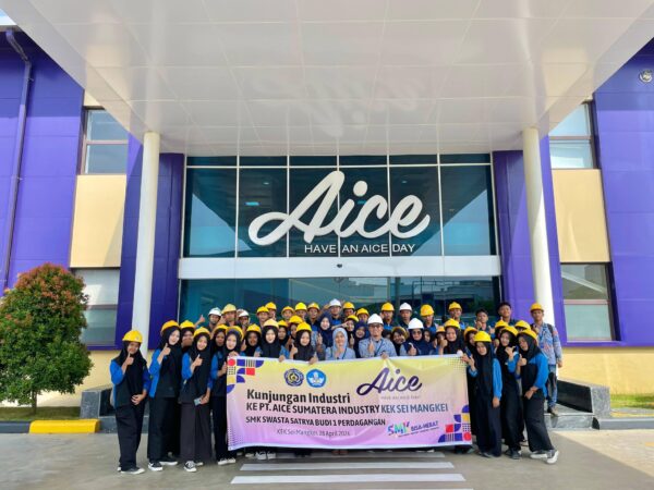 Intip Canggihnya Produksi Es Krim AICE! Siswa SMK Satrya Budi 1 Perdagangan Belajar Langsung ke Dunia Industri Intip Canggihnya Produksi Es Krim AICE! Siswa SMK Satrya Budi 1 Perdagangan Belajar Langsung ke Dunia Industri