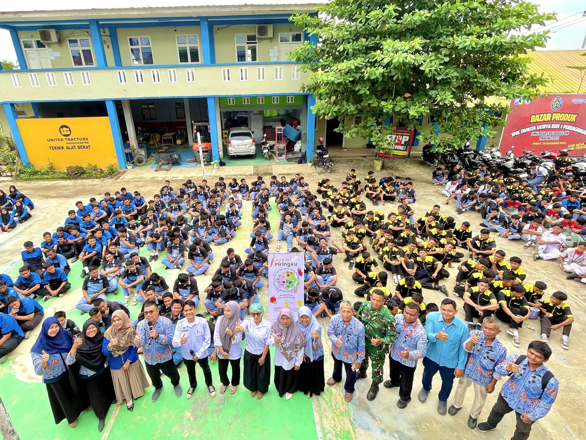 Kenalkan Isi Piringku, Tim SPPG Sosialisasikan Program Makan Bergizi Gratis di SMK Satrya Budi 1 Kenalkan Isi Piringku, Tim SPPG Sosialisasikan Program Makan Bergizi Gratis di SMK Satrya Budi 1