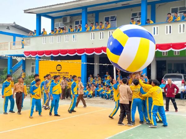 Semarak HUT RI Ke-81! SMK Satrya Budi 1 Perdagangan Gelar Beragam Perlombaan, Siswa Tunjukkan Semangat dan Kekompakan Semarak HUT RI Ke-81! SMK Satrya Budi 1 Perdagangan Gelar Beragam Perlombaan, Siswa Tunjukkan Semangat dan Kekompakan