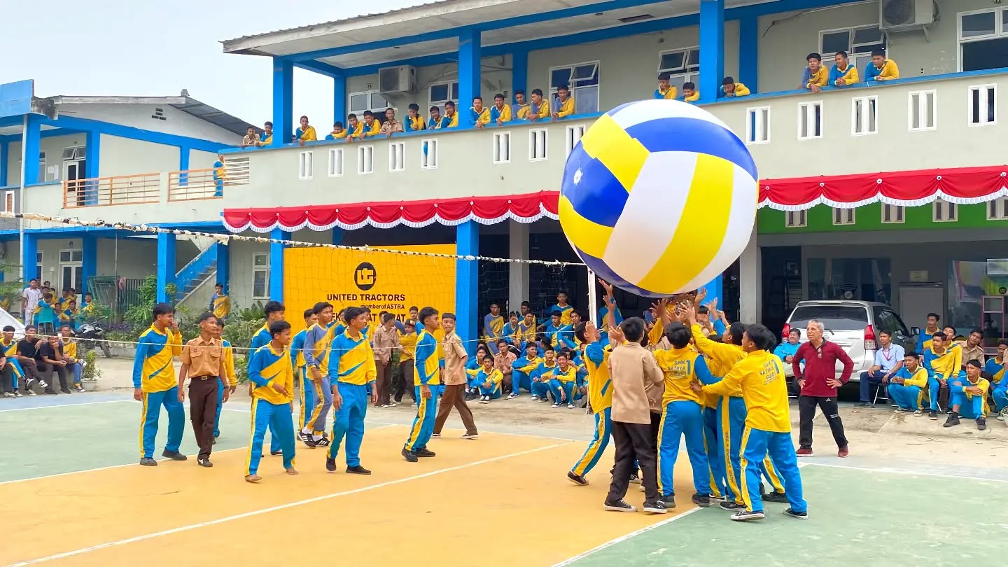Semarak HUT RI Ke-81! SMK Satrya Budi 1 Perdagangan Gelar Beragam Perlombaan, Siswa Tunjukkan Semangat dan Kekompakan Semarak HUT RI Ke-81! SMK Satrya Budi 1 Perdagangan Gelar Beragam Perlombaan, Siswa Tunjukkan Semangat dan Kekompakan